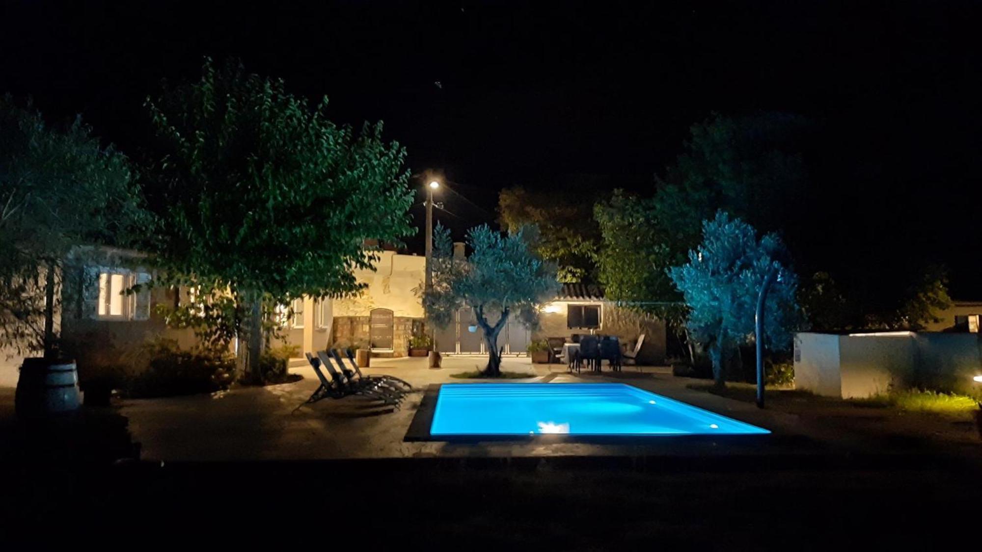 Ferienhaus Aqua Mit Pool Jadreski Ngoại thất bức ảnh