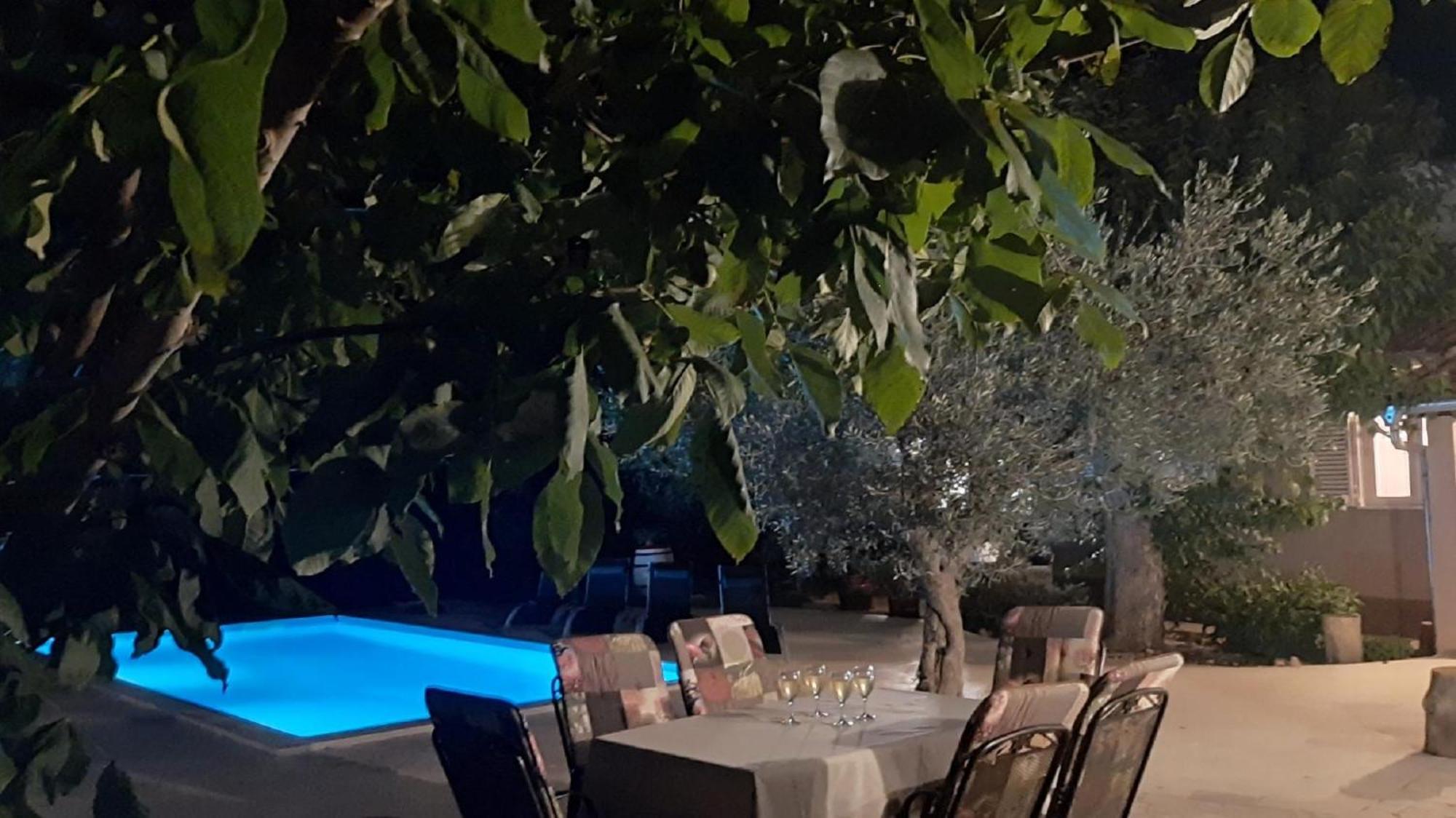 Ferienhaus Aqua Mit Pool Jadreski Ngoại thất bức ảnh